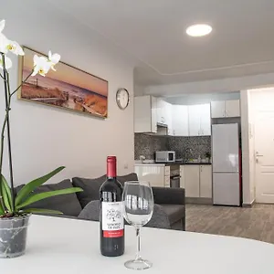 https://bello-apartamento-3-camas-en-playa-martianez.tenerifehoteles.net