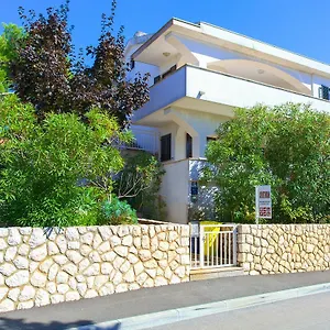 Vlatko Apartman Krk Town